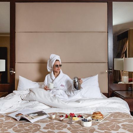Riyadh Marriott Hotel Buitenkant foto
