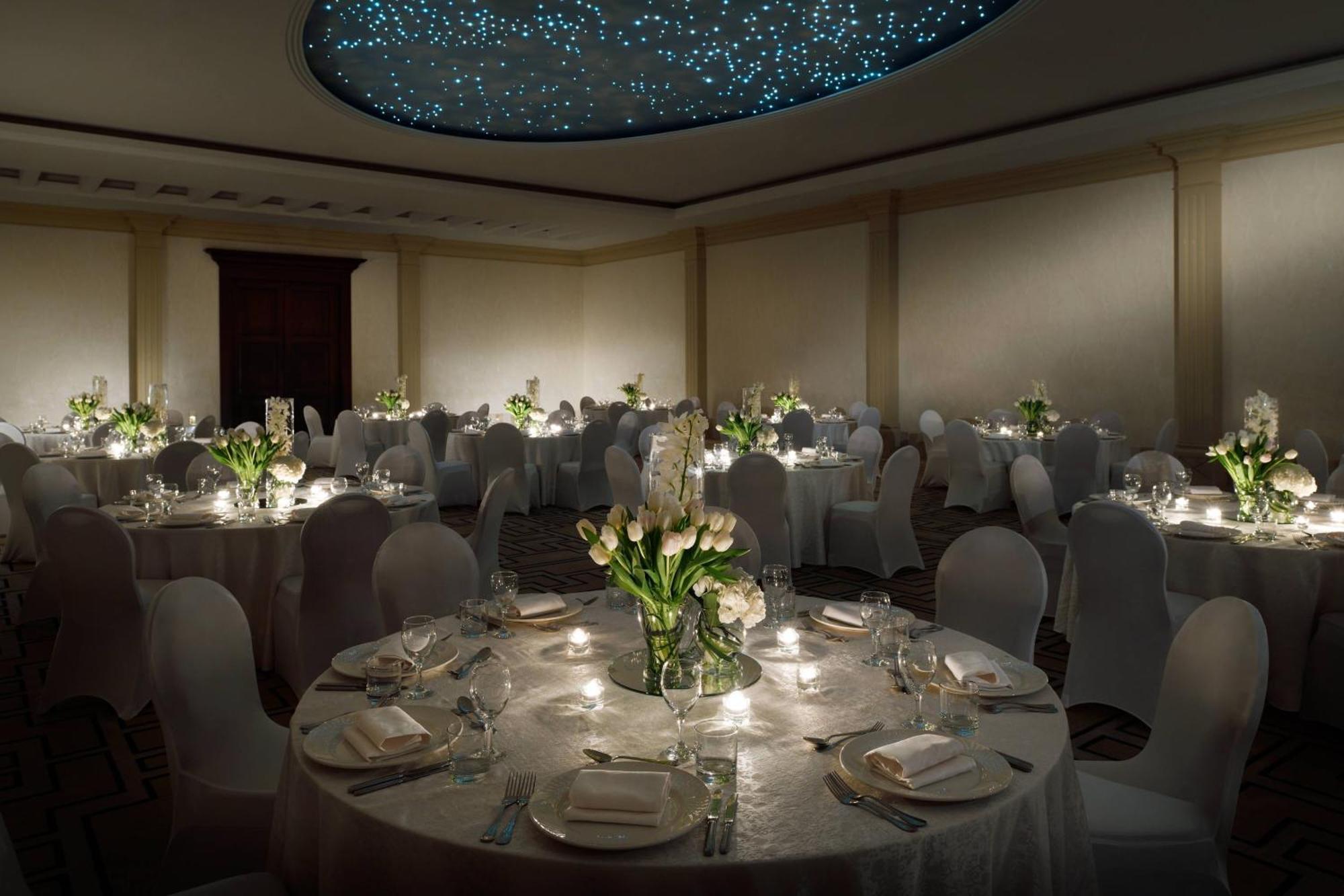 Riyadh Marriott Hotel Buitenkant foto