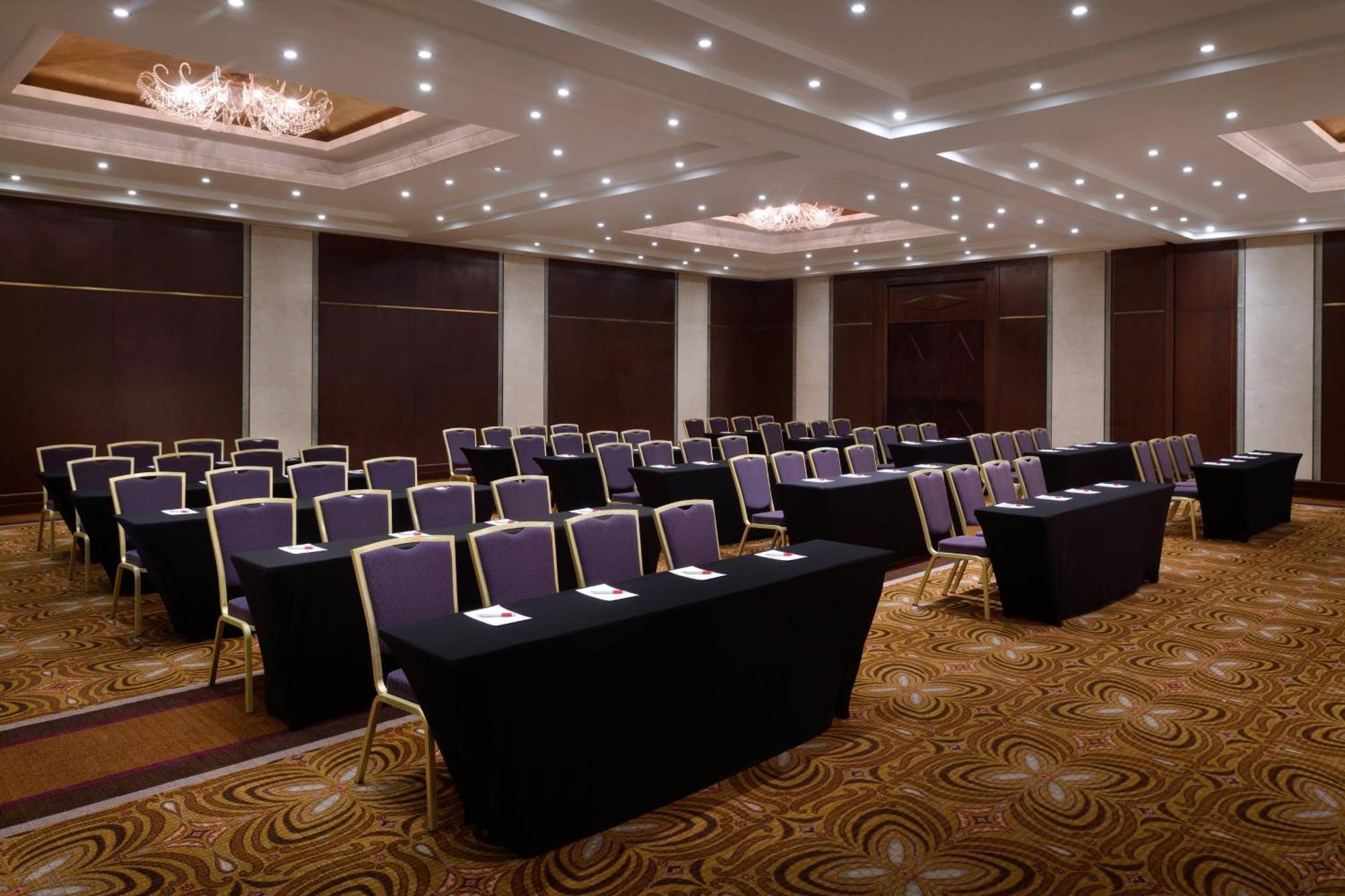 Riyadh Marriott Hotel Buitenkant foto